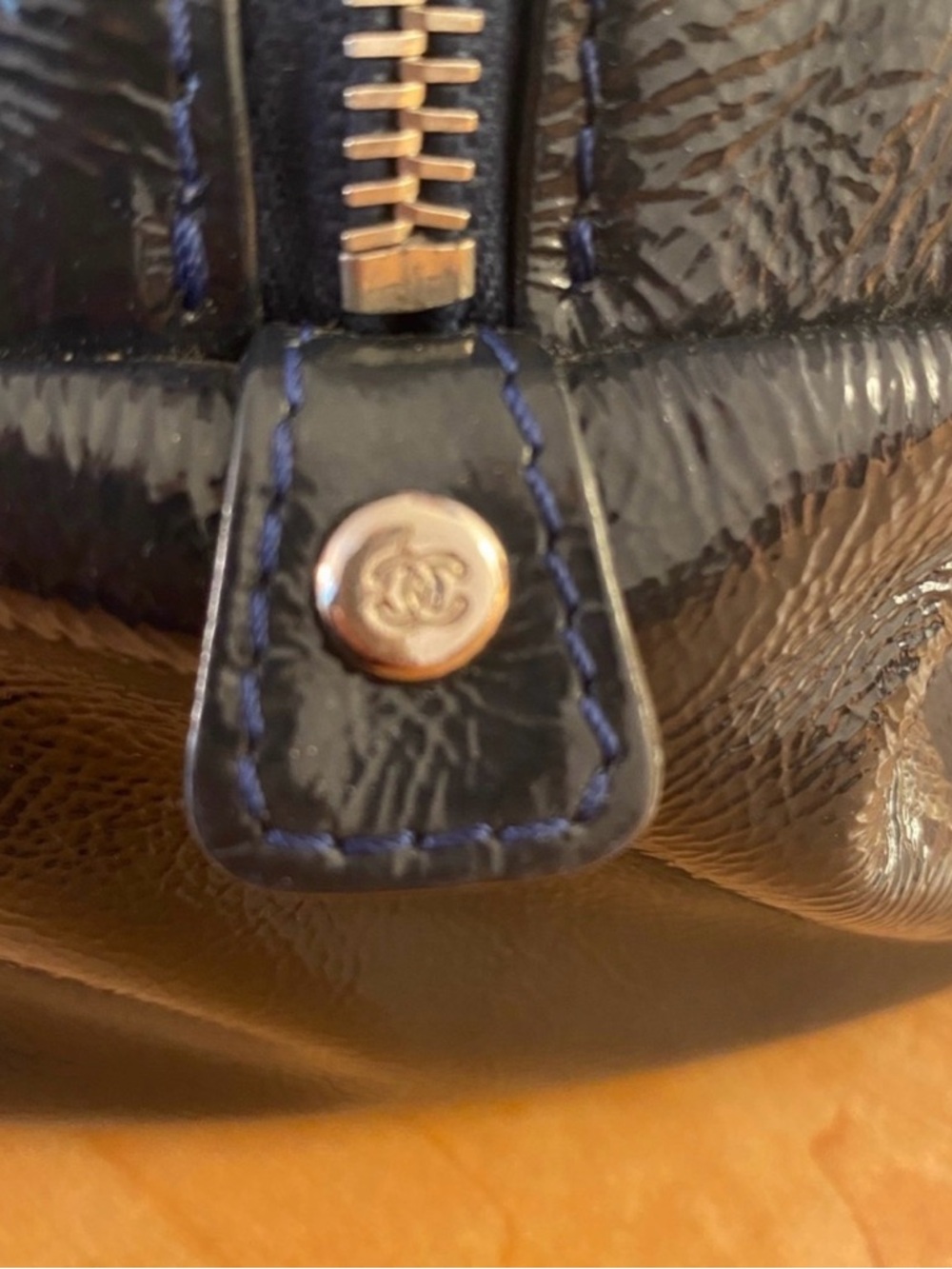 CHANEL dark blue Quilted CC Logo Shoulder Bag with Chain Trim - Picture 8 of 11